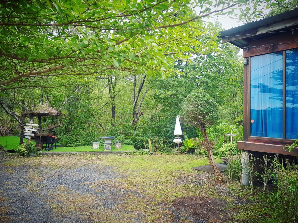 Calm At Bangphat Bor Saen Exterior foto
