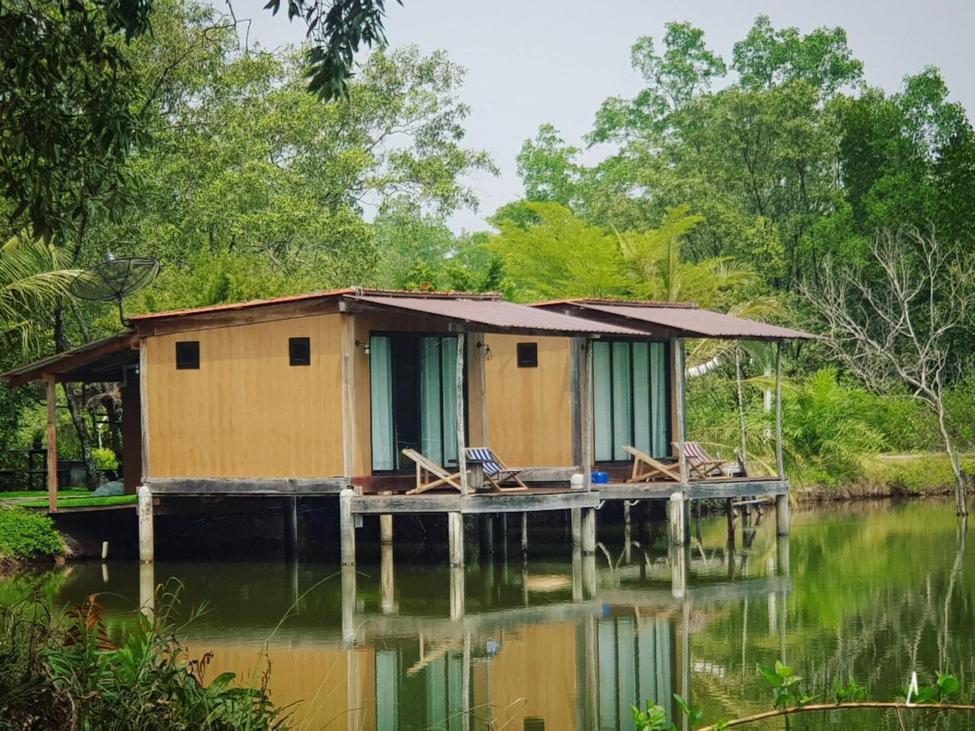 Calm At Bangphat Bor Saen Exterior foto