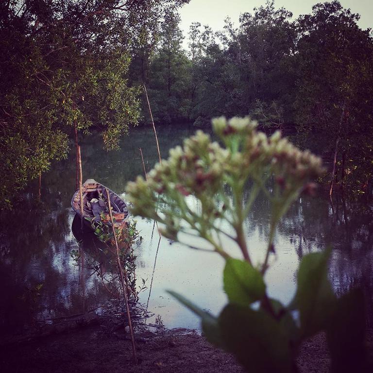 Calm At Bangphat Bor Saen Exterior foto