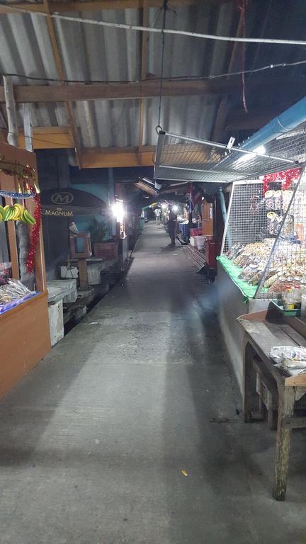 Calm At Bangphat Bor Saen Exterior foto
